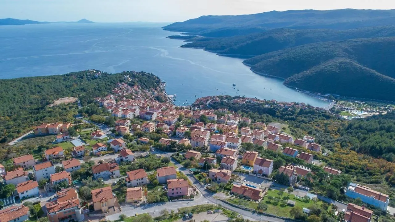 Villa Malini With Pool, Sauna And Fenced Garden Labin (Istria)